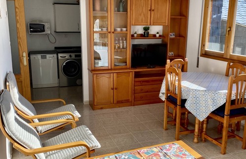 Biescas Appartement | Apartamento en la Montaña, Garaje, Piscina, Barbacoa, Pista de Tenis, Wifi