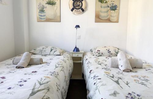 Mogro Appartement | Apartamento en la playa de Mogro con parking privado