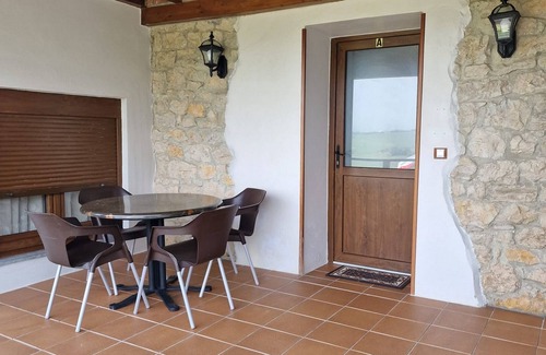 Santillana del Mar Appartement | Appartement-Large-Salle de bain privée séparée
