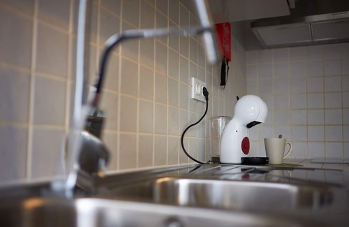 Biscoitos Appartement | Apartamento Familiar nos Biscoitos com Vinhas e Vista Para a Montanha!