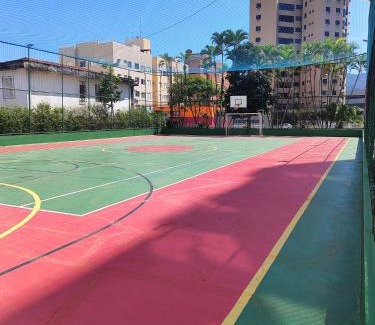 Jardim Centenario Appartement | Apartamento Guarujá Enseada com piscina e 1 quarto
