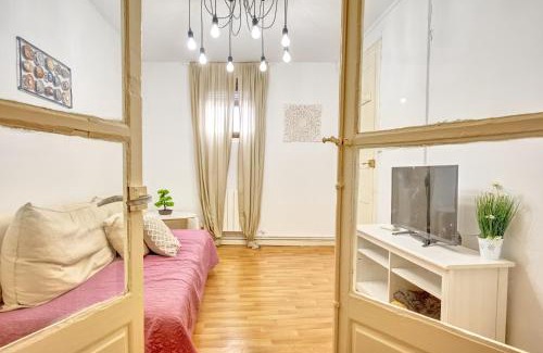 Old Town Appartement | Apartamento La Capilla by Clabao