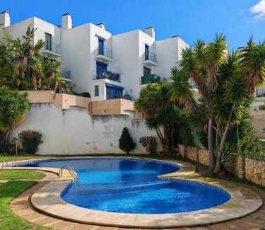 Patio Appartement | Apartamento Páteo - piscina, churrasqueira e vista jardim