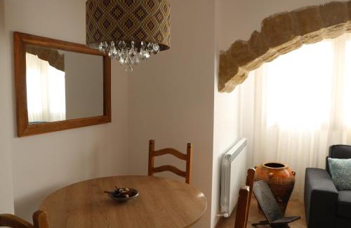 Adahuesca Appartement | Apartamento Rosellas, cerca de Alquézar, en Sierra de Guara