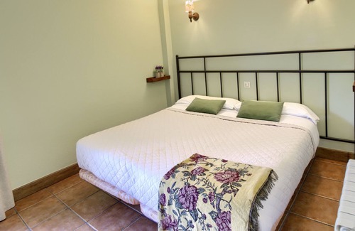 Ucieda de Abajo Appartement | Appartement-Salle de bain-Vue sur Jardin-dos