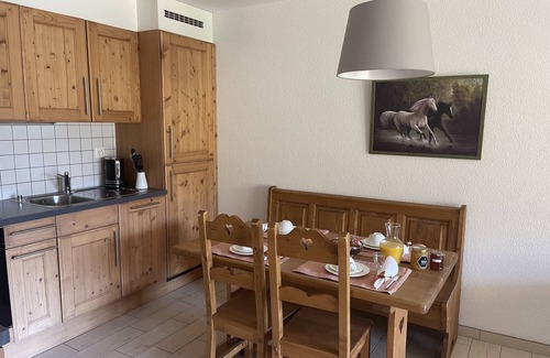 Val d'Illiez Appartement | Apartement tranquille 2.5 pièces avec vue sur les montagnes