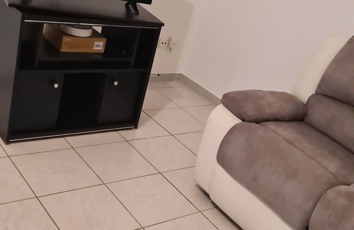 Cavignac Appartement | Apartement tranquille res sécurisée zone commerciale