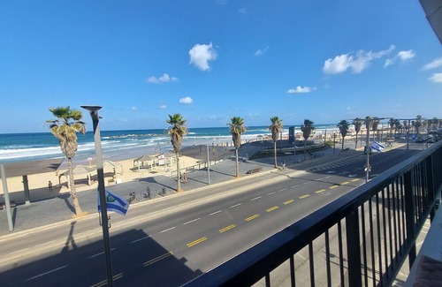 Tel Aviv Promenade Appartement | Aparthotel banana beach TLV promenade: surf, music, bars. Near Royal Beach hotel