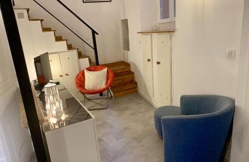 Old Town Appartement | ApartHotel Riviera - DUPLEX DE JULES - Large Studio with A C - Old Town Promenade des An