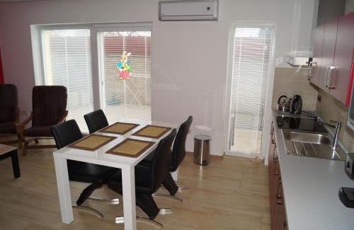 Luzice Appartement | Apartmán Lužičan