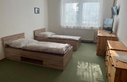 Zlonice Appartement | Apartmán se společným bazénem Zlonice