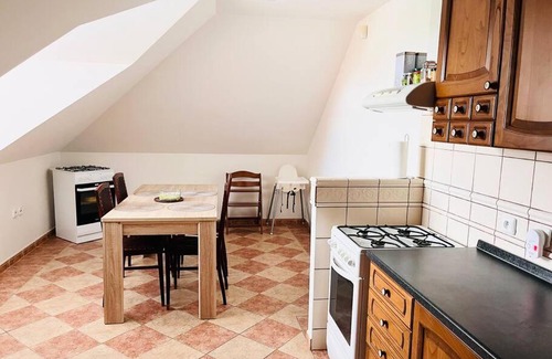 Orech Appartement | Apartmán se zahradou 20 minut do centra Prahy