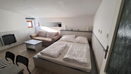 Ostruzna Appartement | Apartmán Stratos