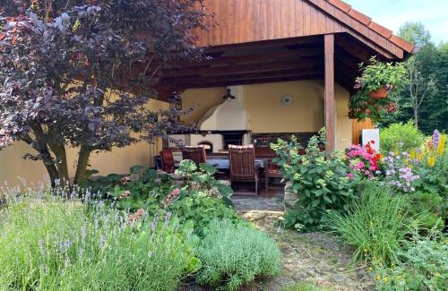 Nova Bystrice Appartement | Apartmán U Jezírka