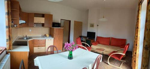 Mala Skala Appartement | Apartmán V hájích Malá Skála