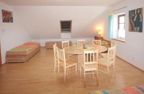 Misov Appartement | Apartmán V sadu