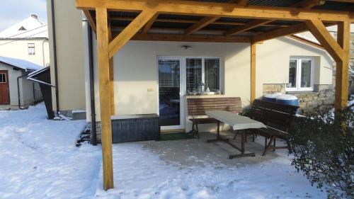 Ponikla Appartement | Apartmán Woodcock