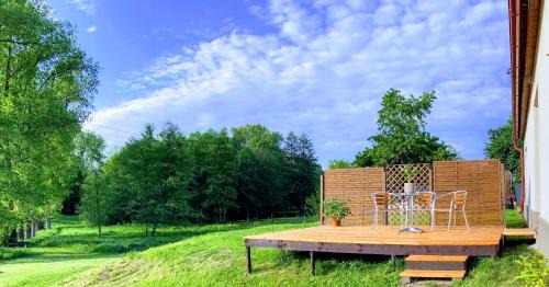 Lasenice Maison | Apartmány u řeky Nežárky