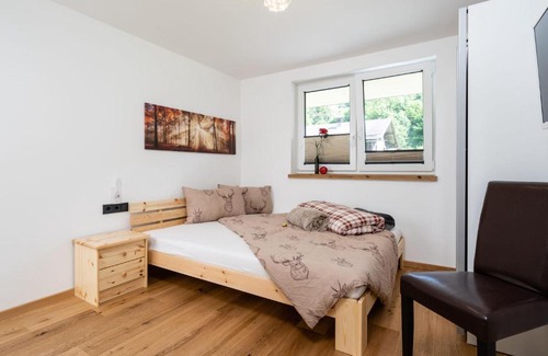 Schonbach Appartement | Apartment in Neukirchen am Gro venediger with Balcony