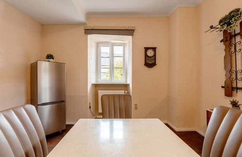 Thaleischweiler-Froschen Appartement | Appartement '8' avec jardin partagé et Wi-Fi