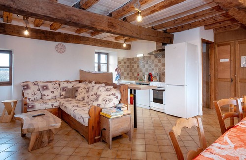 Saint-Maurice-de-Rotherens Appartement | Appartement 'Les Hirondelles' avec vue sur montagne, terrasse privée et jardin privé