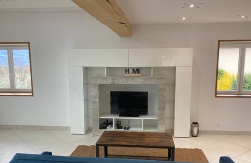 Saint-Vincent-de-Mercuze Appartement | Apartment
