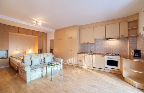 San Leonardo in Passiria Appartement | Appartement "Résidence Pichler 7" avec vue sur les montagnes, terrasse et Wi-Fi