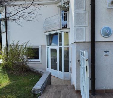 Postojna Appartement | Apartma Nika