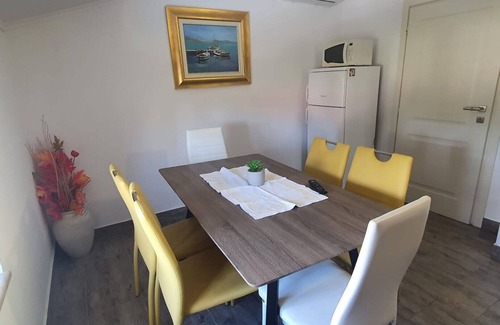 Jasenovica Appartement | APARTMAN EDA 2 for 6 people