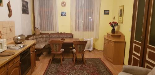 Horni Blatna Appartement | Apartman Náměstí