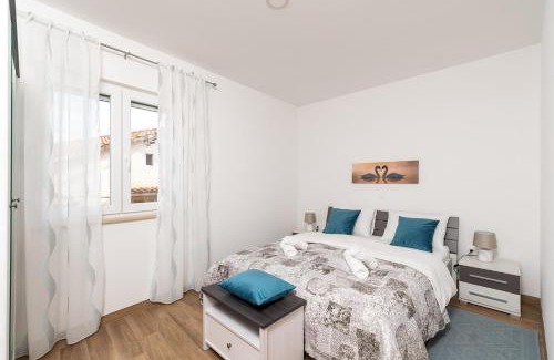 Municipality of Zminj Appartement | Apartman Palada