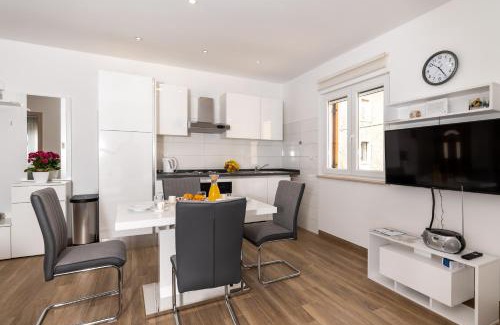 Municipality of Zminj Appartement | Apartman Palada