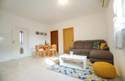 Razanac Appartement | Apartman Sara