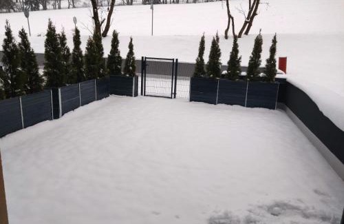 Cerny Dul Appartement | Apartman terasa v Dole