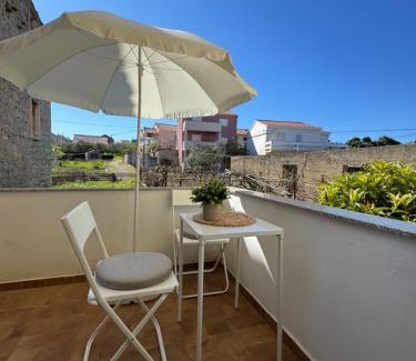 Kukljica Appartement | Apartmant SEASIDE - great location, 2 min from beach, sunny terrace