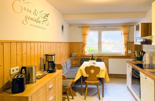 Bad Peterstal-Griesbach Appartement | Appartement "Brumichelhof" avec vue sur les montagnes, terrasse privée et Wi-Fi