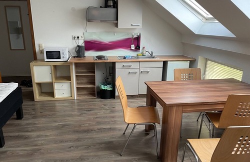 Fuldabruck Appartement | Appartement-Budget-Salle de bain privée séparée-Vue sur la cour