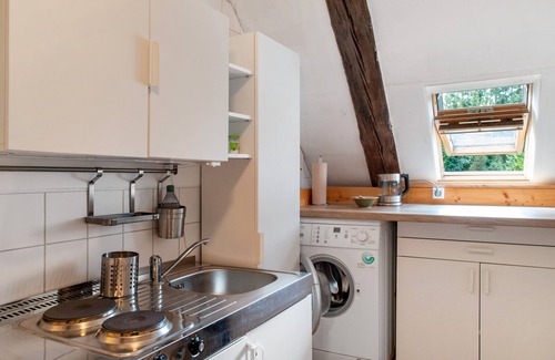 Wardow Appartement | Apartment 'Lemon Attic' with Shared Terrace, Shared Garden and Wi-Fi