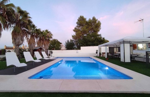Espartinas Appartement | Apartment 2, Chalet Manzano 15 min from Seville