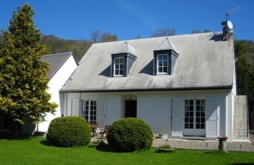 Besse-en-Chandesse Appartement | Appartement gîte *** à Besse, tout confort. Rando, pêche, ski...