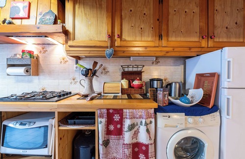Le Bouchet-Mont-Charvin Appartement | Appartement "Aux 4 Saisons" avec vue sur les montagnes, terrasse privée et Wi-Fi