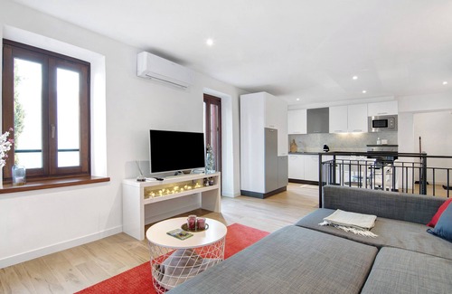 Oria Appartement | Appartement 'Fogazzaro Lake View' avec vue sur lac, Wi-Fi et climatisation