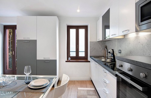 Oria Appartement | Appartement 'Fogazzaro Lake View' avec vue sur lac, Wi-Fi et climatisation
