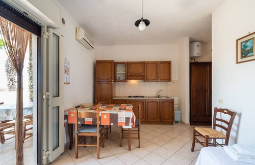 Maruggio Appartement | Appartement 'Marubium - Commenda' avec piscine partagée, Wi-Fi et climatisation