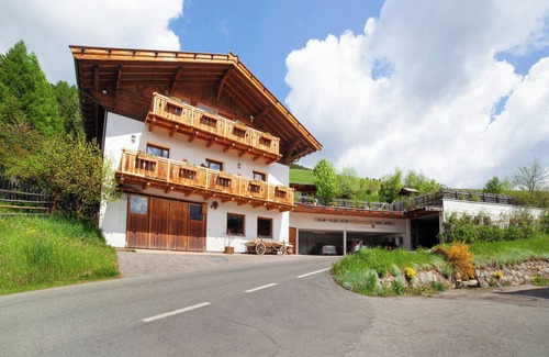 Ultimo Appartement | Appartement 'Oberhof Apt Ilmenspitz' avec vue sur la montagne, terrasse partagée et Wi-Fi