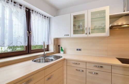 Bad Teinach-Zavelstein Appartement | Appartement "Haus Erika" avec terrasse privée, jardin partagé et Wi-Fi