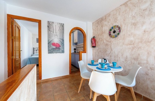 El Pozo de los Frailes Appartement | Appartement 'Maracas 2' avec vue sur la montagne, terrasse privée et climatisation