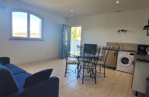Saint-Sulpice-de-Royan Appartement | APPARTEMENT AVEC TERRASSE POUR 4 PERSONNES