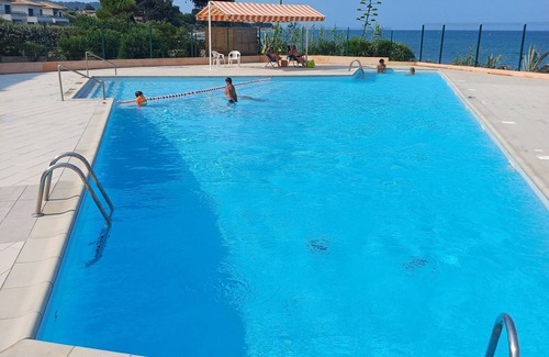 Santa-Lucia-di-Moriani Appartement | Apartment in private residence with swimming pool and sea 4 beds bathroom