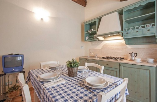Simignano Maison | Apartment in the Tuscan hills 4/6 places private garden, swimming pool and parc